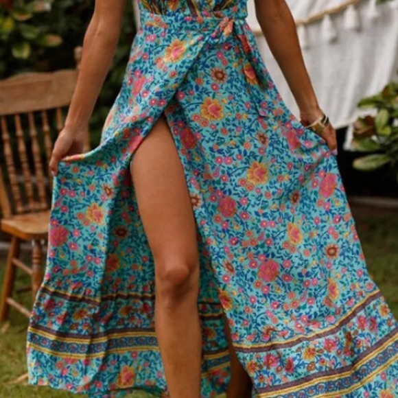 ❤️ 💕2 DAY SALE💕❤️
 floral wrap dress, women’s - Picture 4 of 4